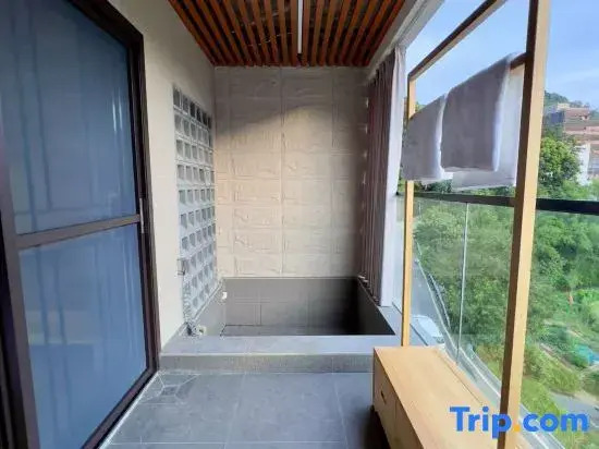 Yu Tang Ju Hot Springs Homestay