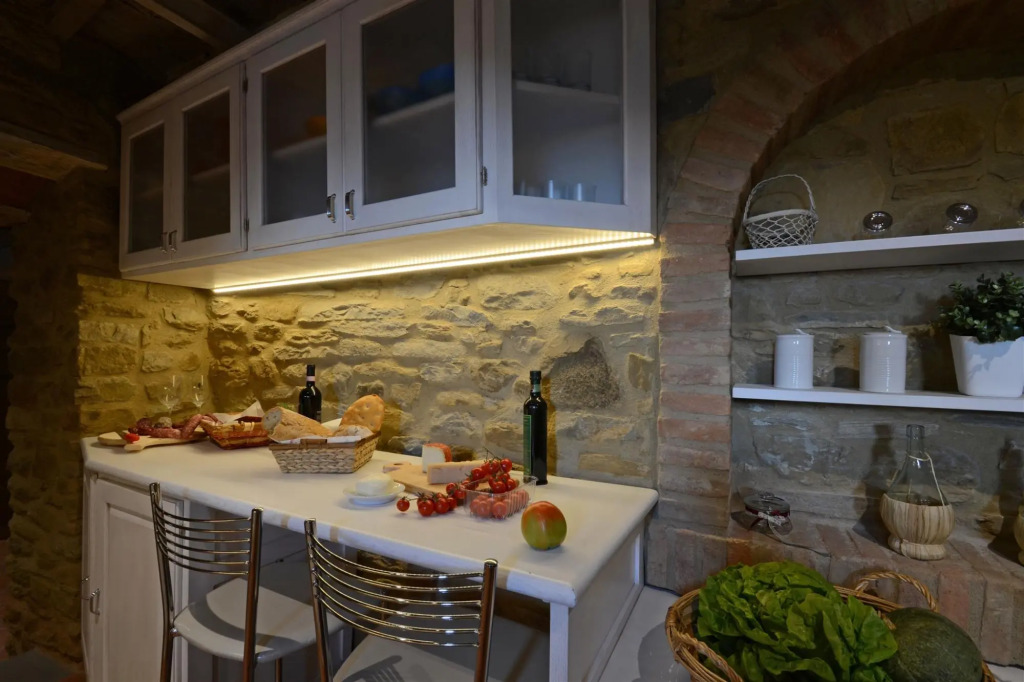 Torre La Ripa 8, Emma Villas