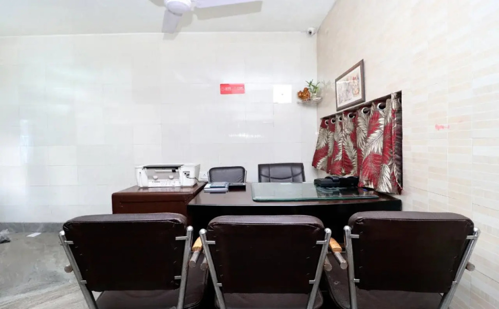 OYO 23066 Shiv Guest House