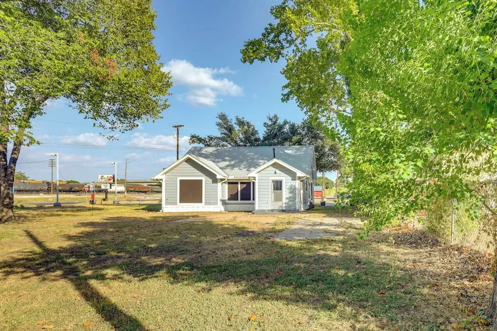 Sunny Hearne Home Near Universities!