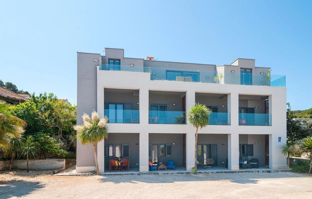 Nice Apartment in Sutivan With Wifi and 1 Bedrooms