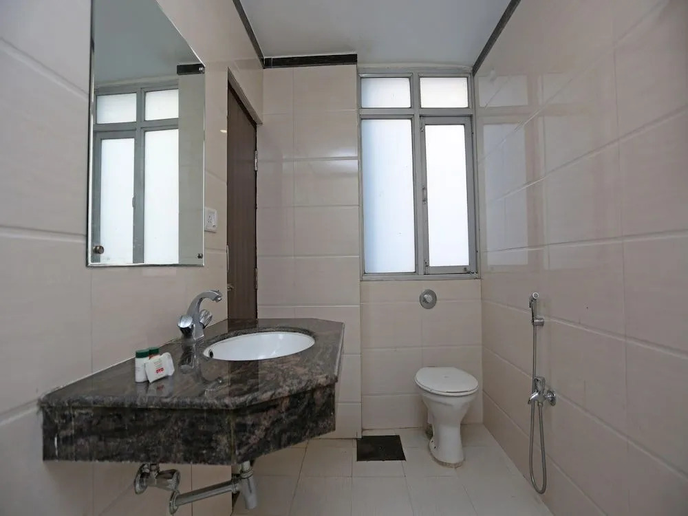 OYO 2257 Hotel MM Continental