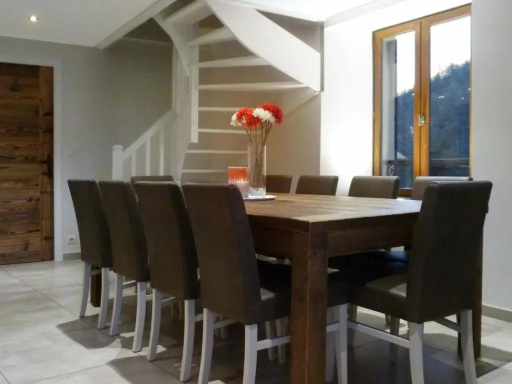 Duplex 6 pièces, 12 pers, exposé Sud, animaux acceptés - FR-1-263-359