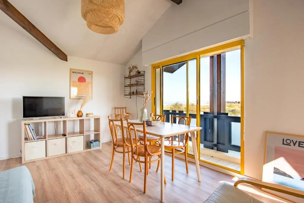 SUR PILOTIS☆ 4PERS ☆vue incroyable sur le bassin