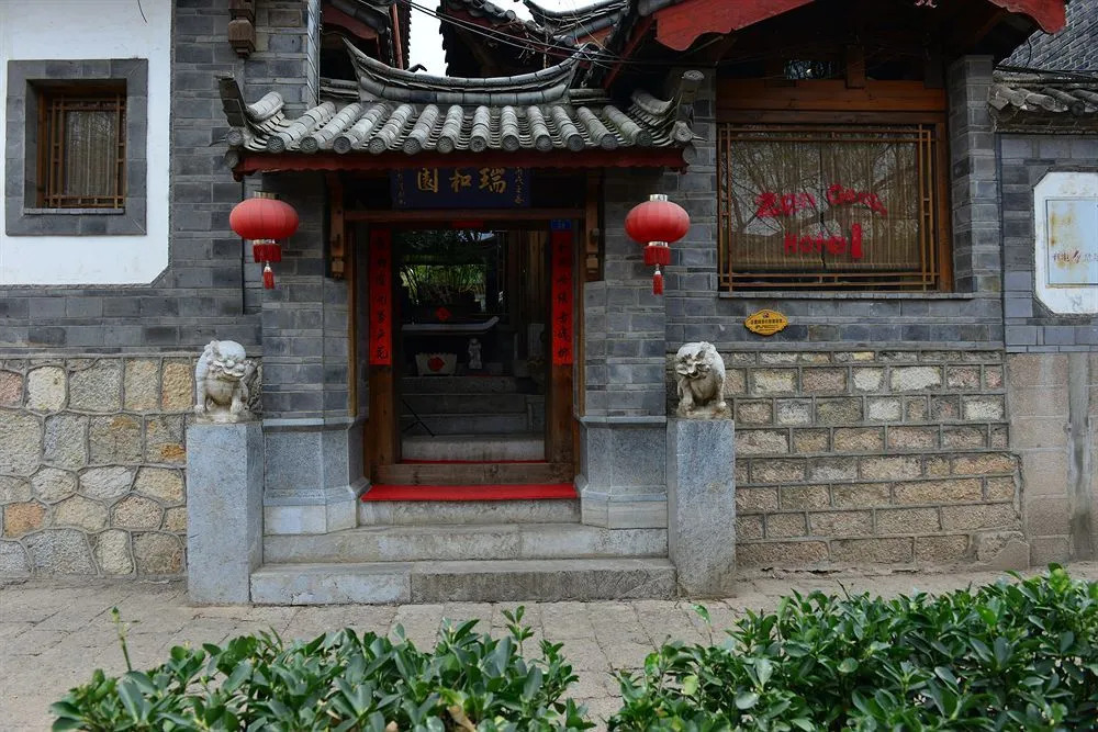 Zen Holiday Inn (Lijiang Ancient City Sifang Street)