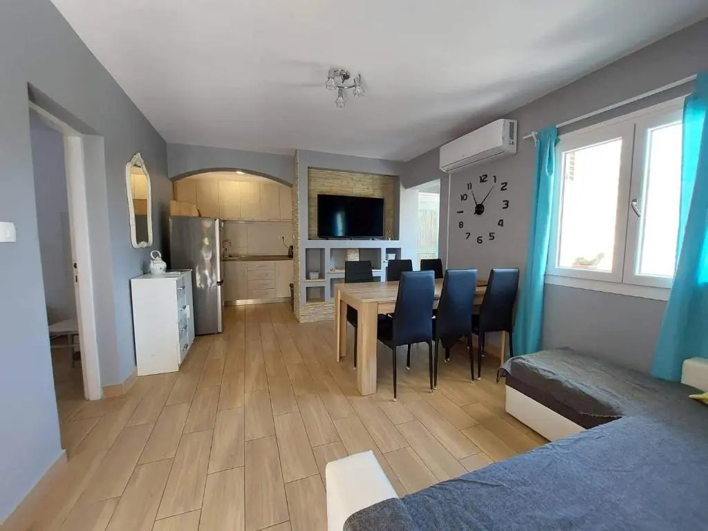 Tinas holiday house