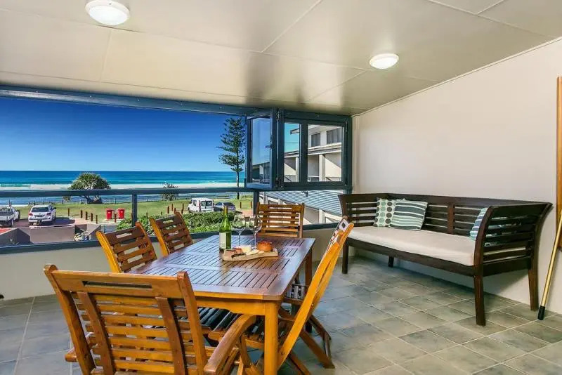 Lennox Holiday Apartments