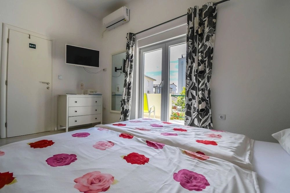Apartments Tomo - Near Airport