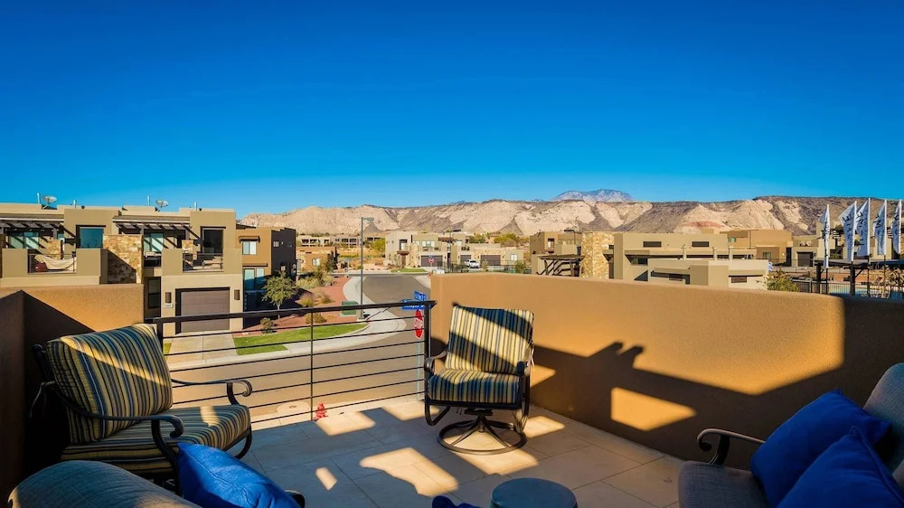 Escape to St. George by RedAwning