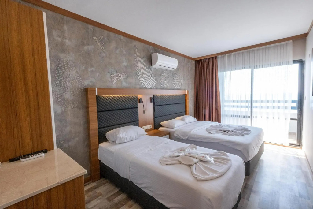 Sunday Beach Hotel