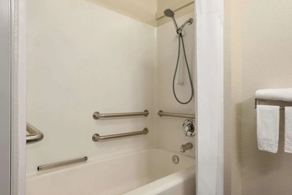 Baymont Toledo Airport Hotel Swanton