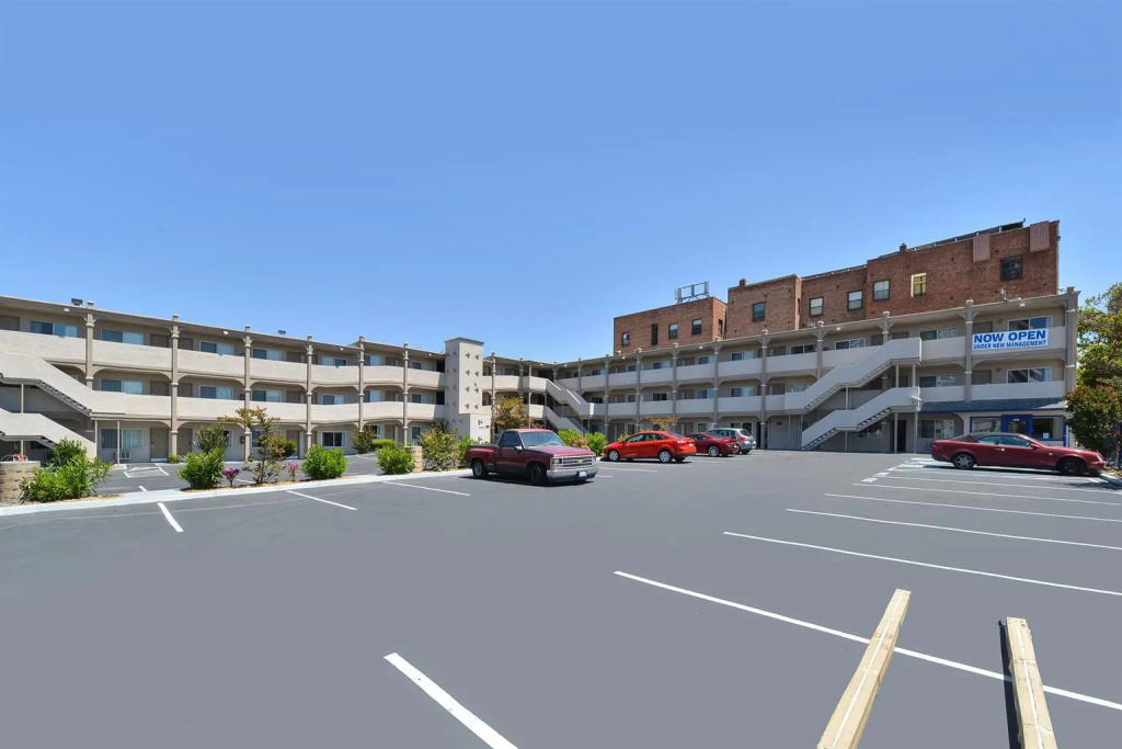 Econo Lodge Oakland Lake Merritt Area