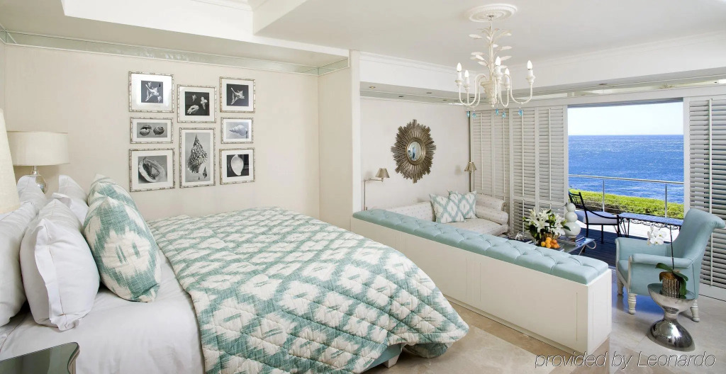 Twelve Apostles Hotel & Spa
