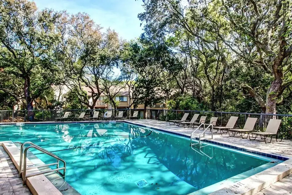 Dog-friendly Oceanfront Getaway With Shared Pool & Central AC