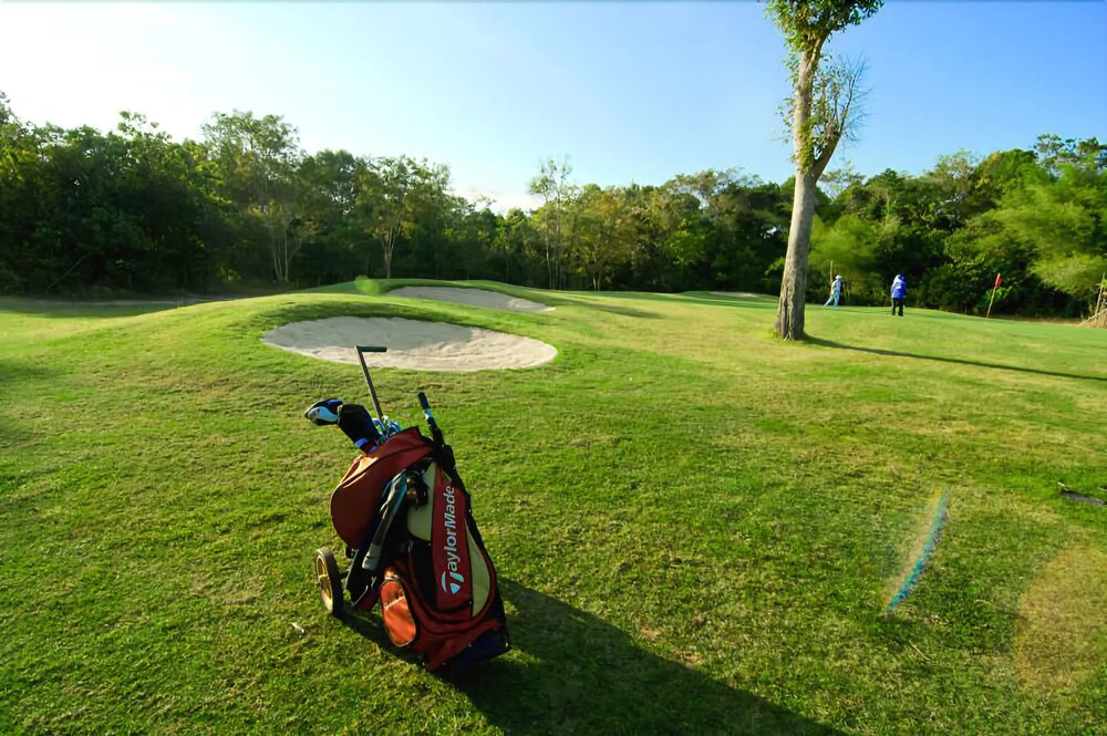 Hillside Country Home Golf & Resort