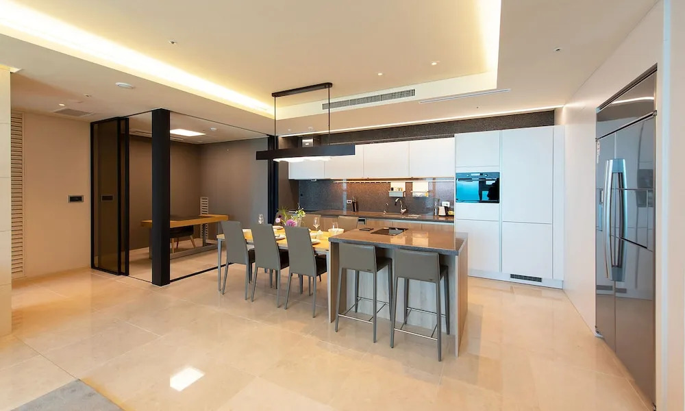 LCT Residence