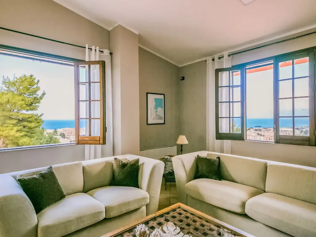 Spacious Villa in Castellammare del Golfo with Swimming Pool