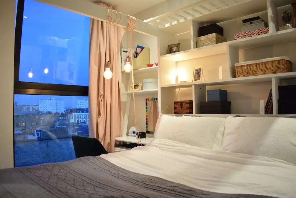 Contemporary 1 Bedroom Flat With Balcony in Hackney