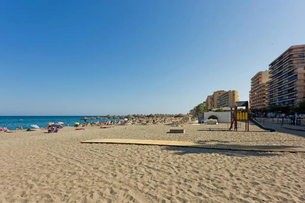 Relaxing Beach Apartment in Fuengirola AC&WIFI