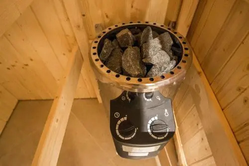 Ruterra Apt with Sauna and Billiards