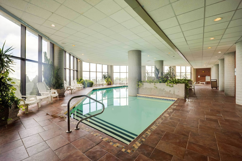 Pool Access + Mtn Views: Cozy Sugar Mtn Escape
