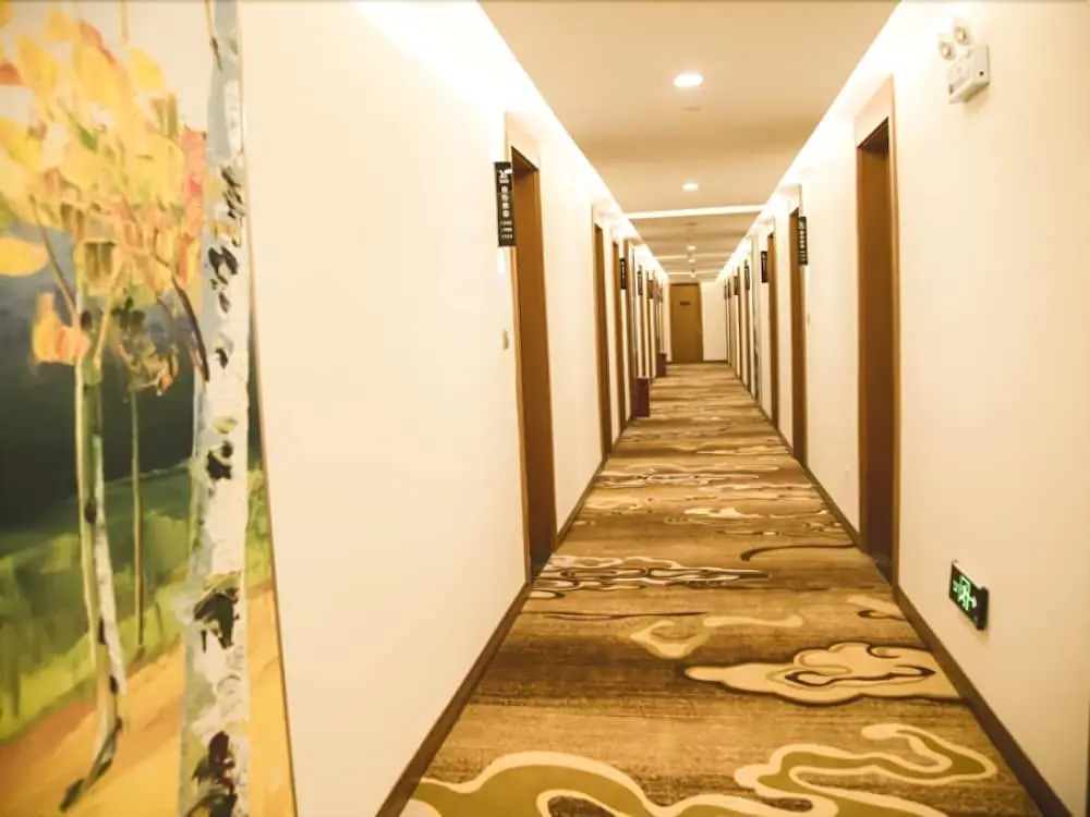 GreenTree Eastern Changchun FAW West Station Hotel