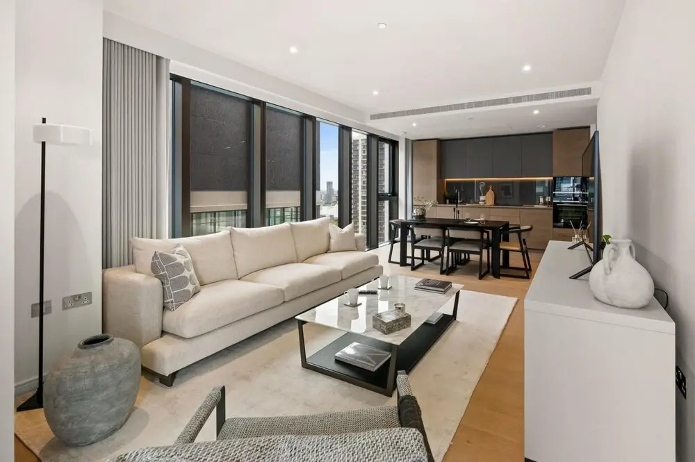 Deluxe two Bedroom Canary Wharf Apartment With River Views