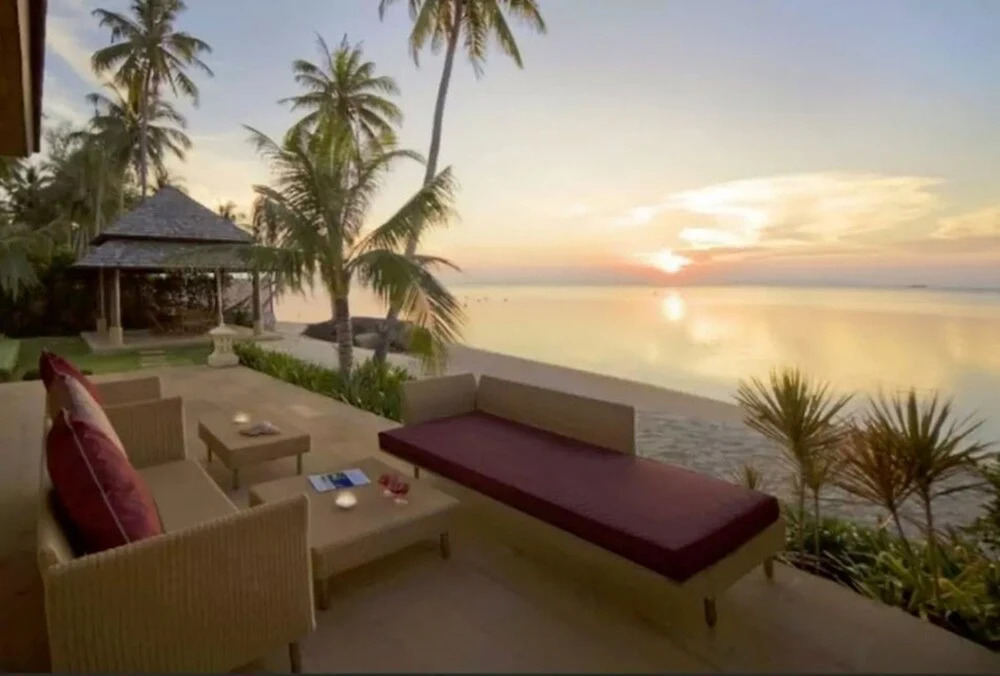 5 Bedroom Beachfront Villa - Chef Maid Nanny