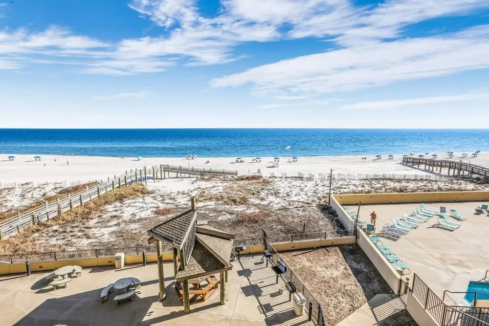 Phoenix III 3031 Beachfront End-unit