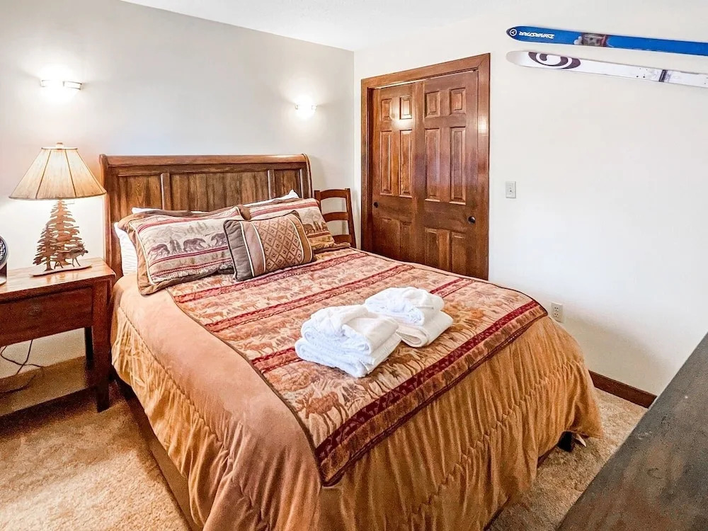 Sunrise - W Glade J-1 Brought to you by GetAway Vacations