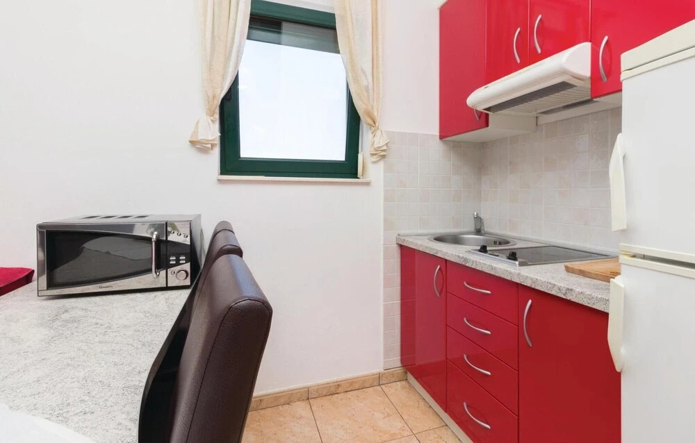 Amazing Home in Pasman With Wifi and 8 Bedrooms