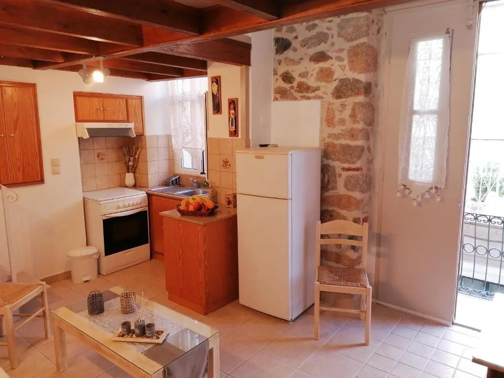 THEOS APARTMENTS