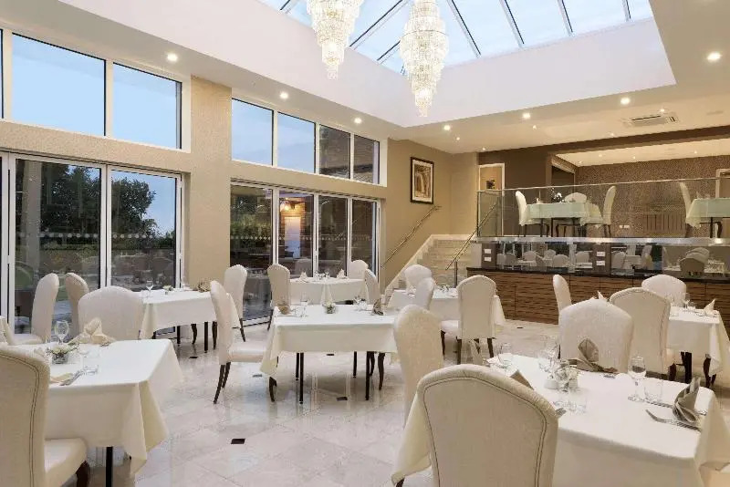 Ramada Resort by Wyndham Park Hall Wolverhampton