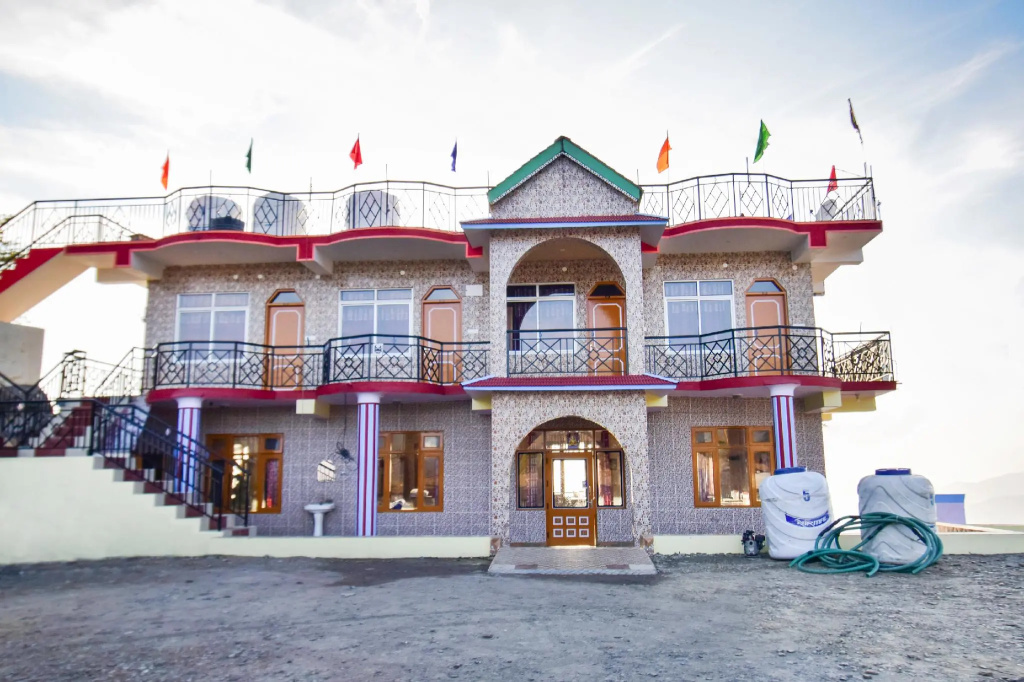OYO 68471 Hotel Hill Star