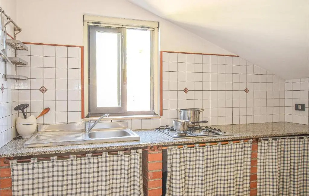 Nice Home in Casuzze With 1 Bedrooms and Wifi