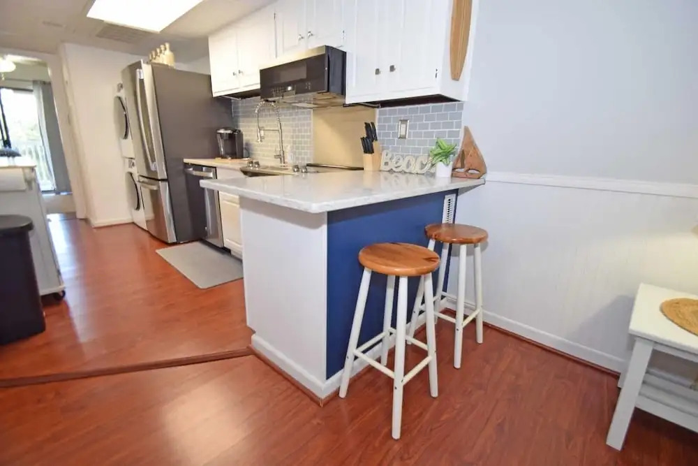 Sea Mark 308 1 Bedroom Condo by RedAwning