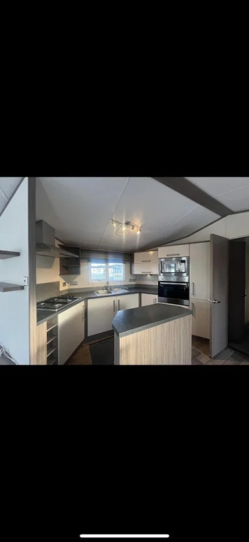2 bed Platinum-sleeps 6-decking-free Parking