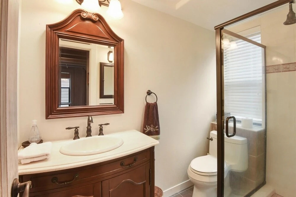 Villa Montagna Lodge 5 Bedroom Home by Redawning