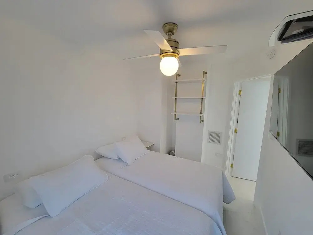 Alexander 1102 2 Bedroom Apts