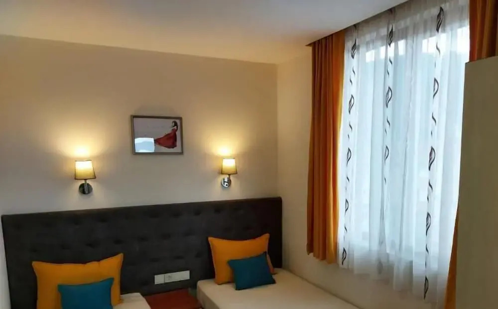 Sharkov Family Hotel