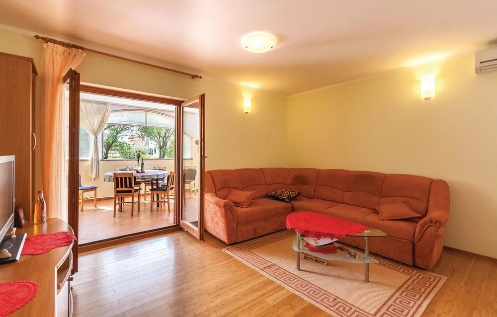 Beautiful Home in Peroj With Wifi and 2 Bedrooms