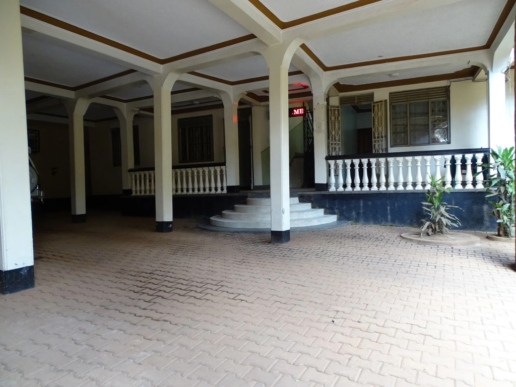 Angel's Castle Hotel