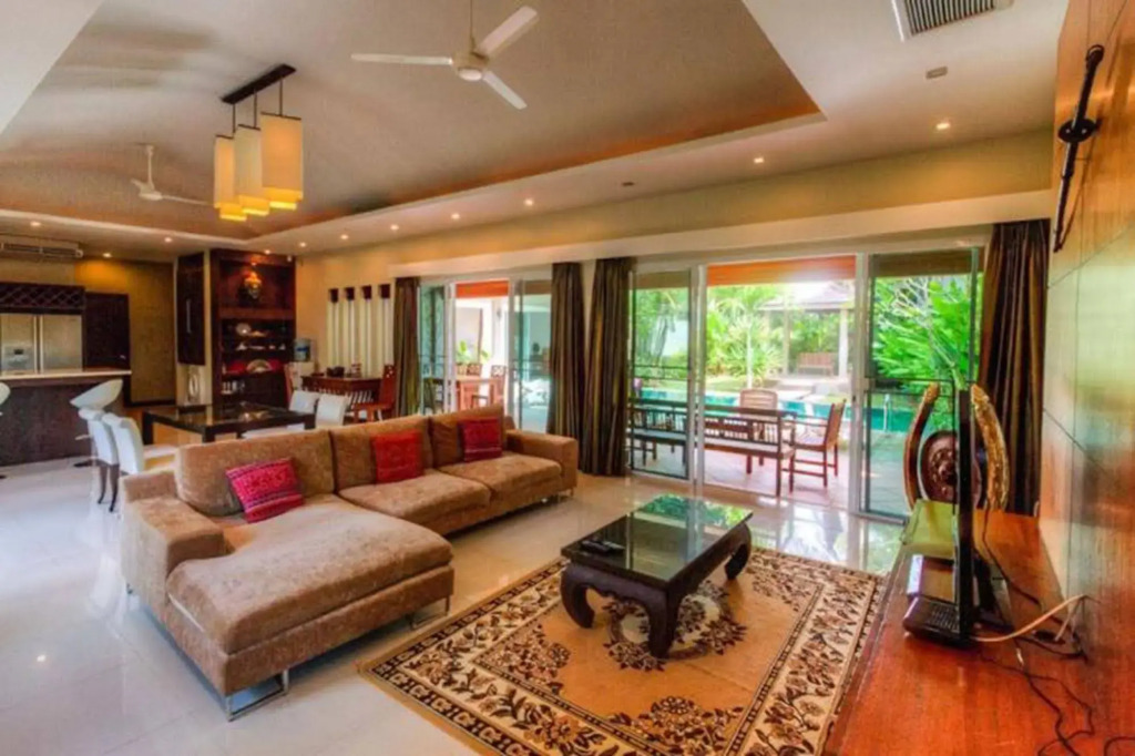 Lotus Villa by Jetta