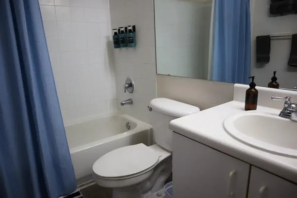 Great location and upgraded apartment!