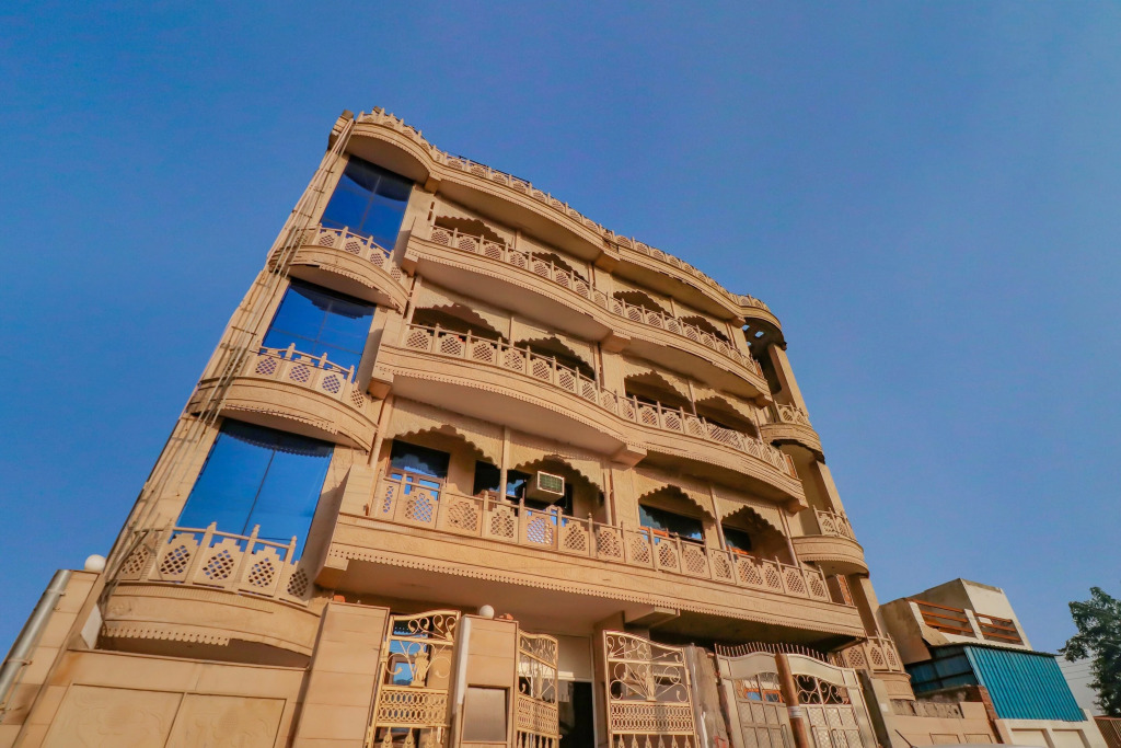 Hotel O Primrose Hotels Near Noida Sector 76 Metro Station