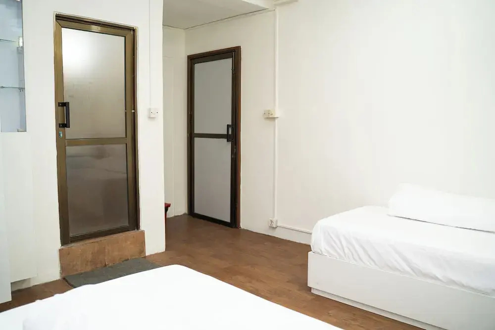 Aarya Wellness & Hostel