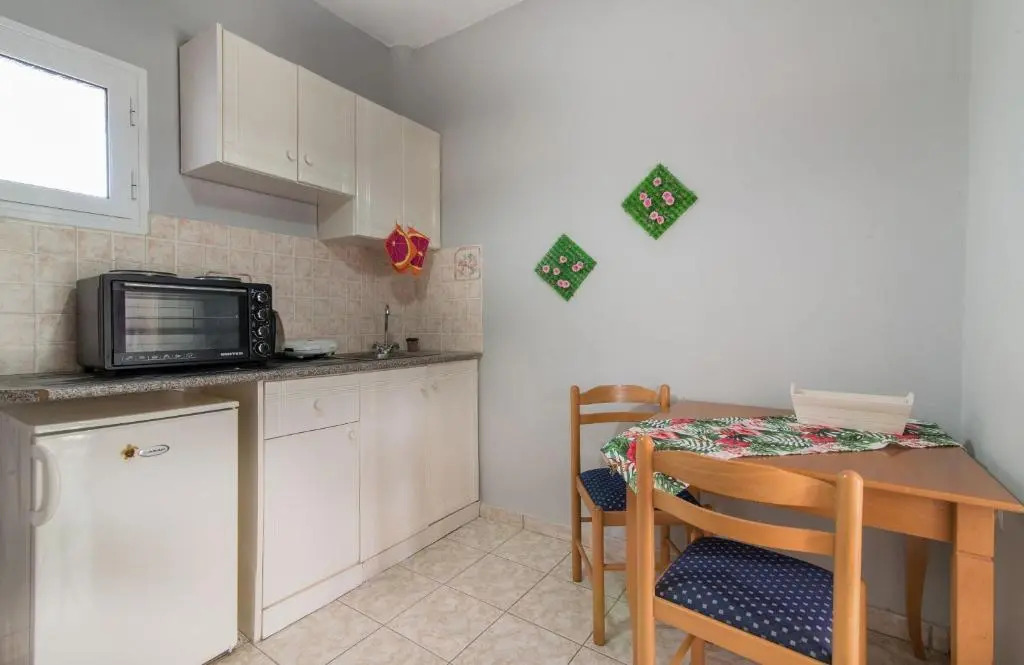 Kamara Apartments - 450m from the beach, by ZanteWize