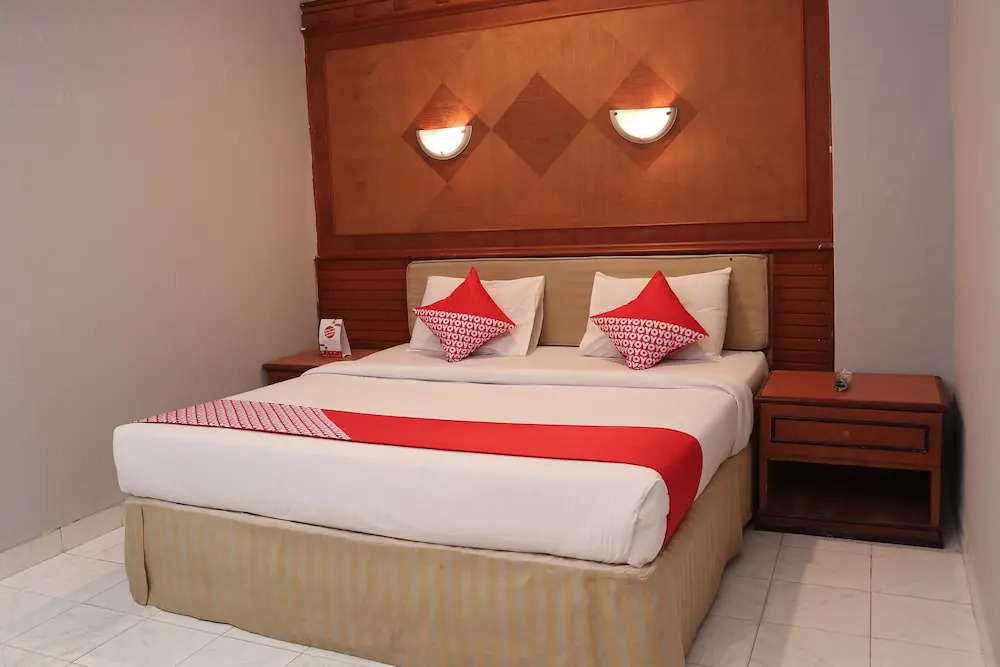 Mona Plaza Hotel