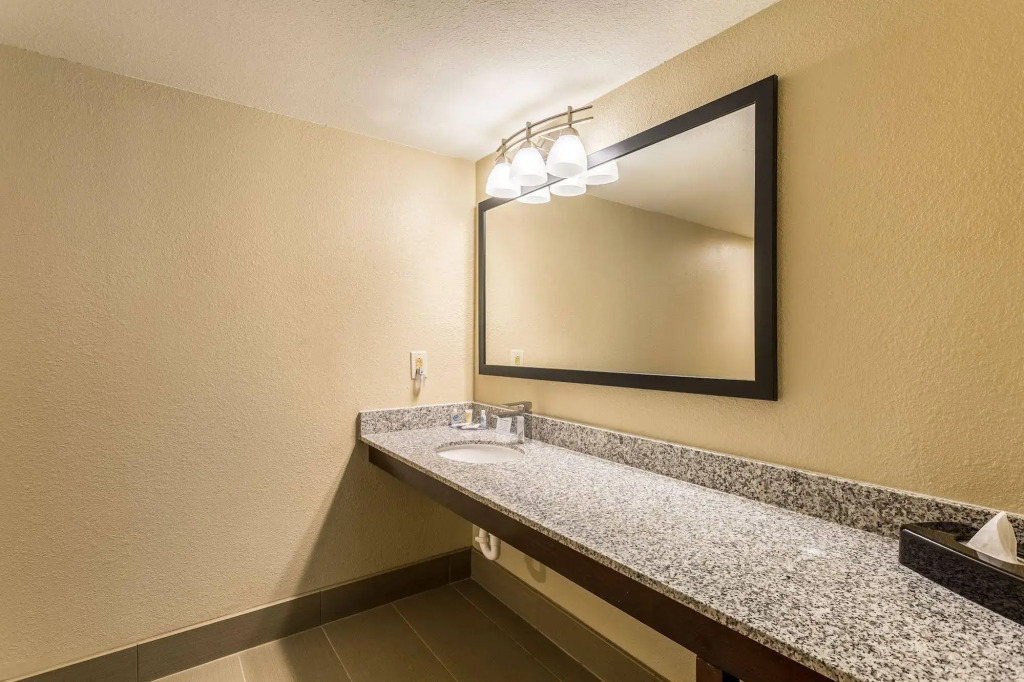 Baymont Inn & Suites
