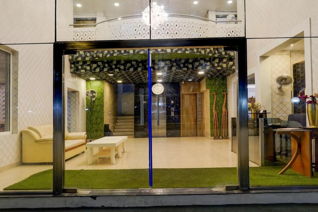 Lotels Hotel